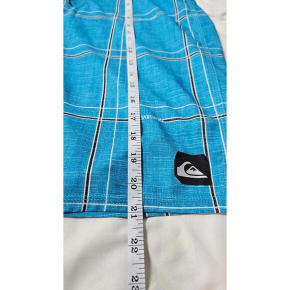 Quiksilver Men's Blue Plaid Boardshorts Swim Trunks Size 34 - Picture 7 of 13
